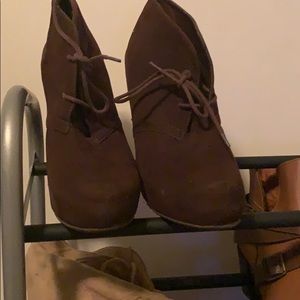 Brown wedges